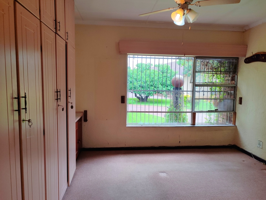 2 Bedroom Property for Sale in Roosheuwel North West